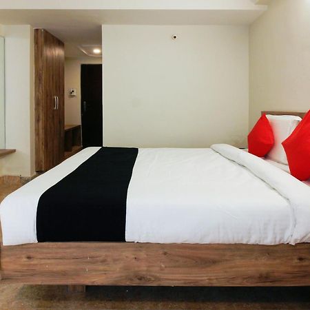 Capital O Sri Suprabhat Grand Near Kachiguda Railway Station Haïdarabad Extérieur photo