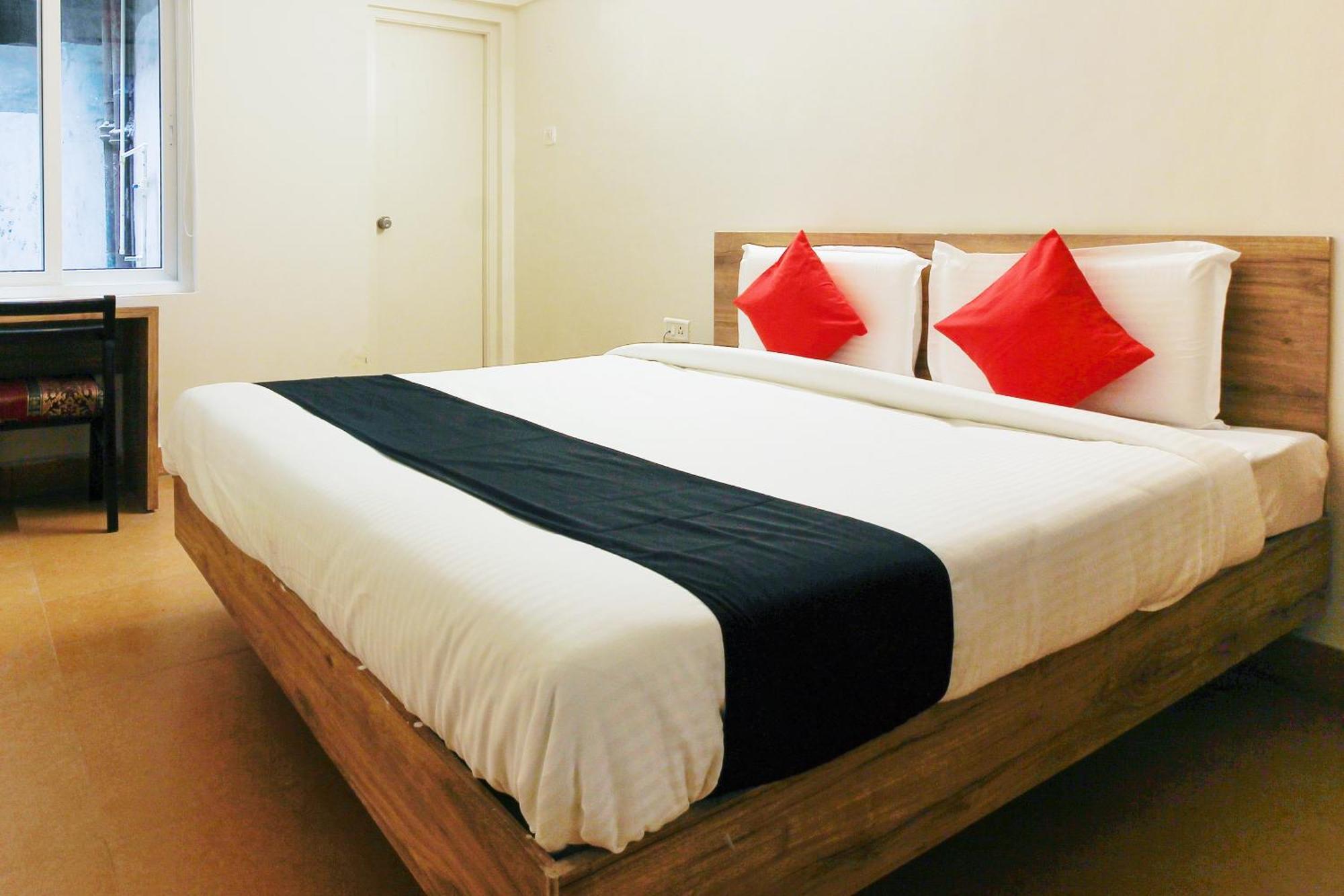 Capital O Sri Suprabhat Grand Near Kachiguda Railway Station Haïdarabad Extérieur photo