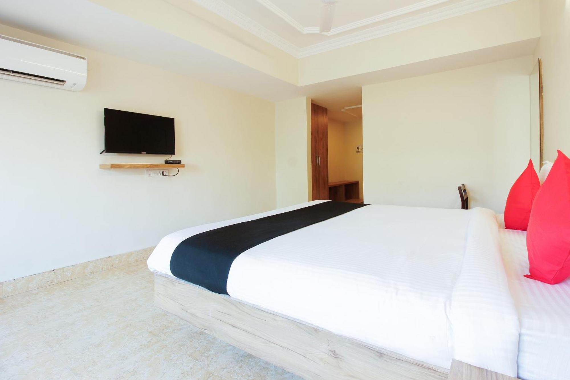 Capital O Sri Suprabhat Grand Near Kachiguda Railway Station Haïdarabad Extérieur photo