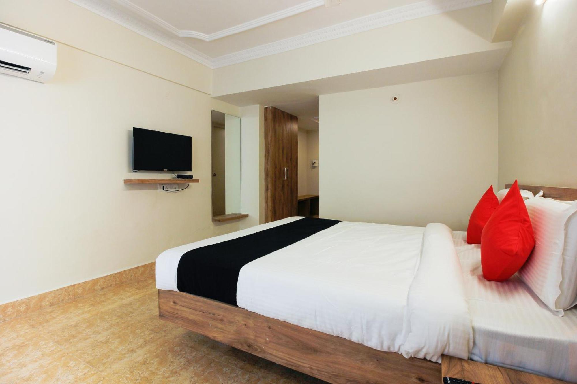Capital O Sri Suprabhat Grand Near Kachiguda Railway Station Haïdarabad Extérieur photo
